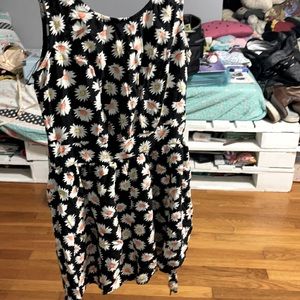 Woman’s romper with tie